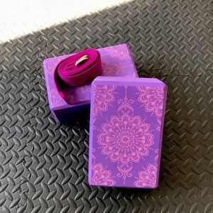 Foam yoga blocks & strap